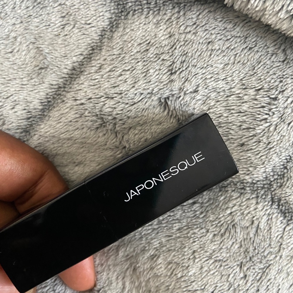 Japonesque kumadori pink lipstick